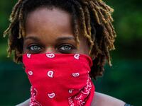articles/2014/08/15/after-a-night-of-relative-calm-have-the-ferguson-police-made-things-worse-again/140815-glawe-ferguson2a-tease_pixztk