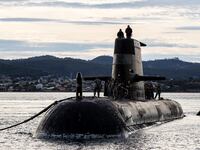 211024-Warren-US-Australia-sub-deal_screws_China-tease_i8ivfs