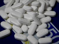 171015-opioid-crisis-marino-legislation-cheat_fsidxo