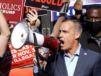 2020-11-05T164404Z_1664587224_RC24XJ9RIPTZ_RTRMADP_3_USA-ELECTION-REACTION_v0h6j3