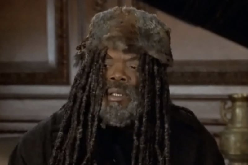 galleries/2013/11/28/ranking-samuel-l-jacksons-craziest-onscreen-hairdos-from-pulp-fiction-to-oldboy-photos/131126-sam-jackson-hair-4-cavemans-valentine_ovwntc