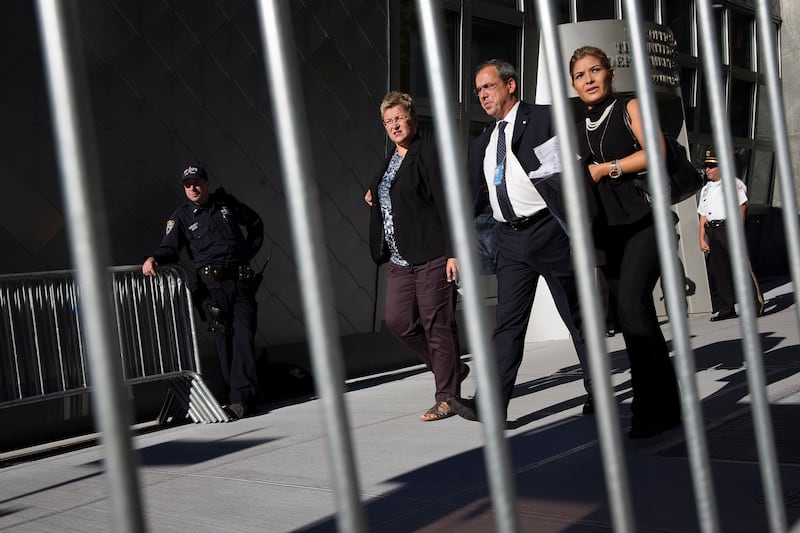 articles/2013/09/23/up-to-speed-3-things-to-know-about-new-york-s-hell-week/130923-dickey-hell-week-tease-embed_ffiuld