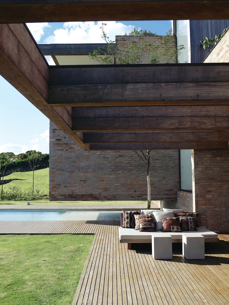 galleries/2014/06/06/omg-i-want-this-house-quinta-da-baroneza-brazil/140721-omg-casa-gal02_xnqged