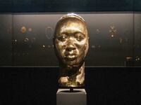 articles/2017/05/11/did-damien-hirst-steal-nigerian-culture-to-make-his-art/170511-Crocker-Damien-Hirst-venice-biennale-tease_tazcfw