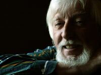 191209-caroll-spinney-obit-tease_a2mso7