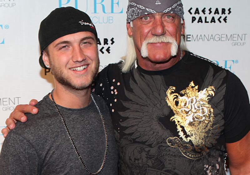 galleries/2009/05/12/leathery-looks/celebrity-tans---hulk-hogan_ogqj8m