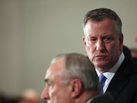articles/2014/12/21/the-ny-police-union-s-vile-war-with-mayor-de-blasio/141221-tomasky-pba-comments-tease_sxnyko