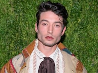 210319-bradley-ezra-miller-tease_fdodll