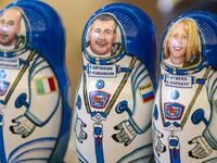 articles/2014/03/14/u-s-spy-satellites-riding-russian-rockets-into-space/140313-dickey-space-tease_guwwpy