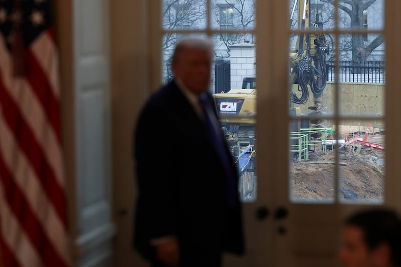 WASHINGTON, DC - JANUARY 09: U.S. President Donald Trump views construction of his White House ballroom during a meeting with oil and gas executives in the East Room of the White House on January 9, 2026 in Washington, DC. Trump is holding the meeting to discuss plans for investment in Venezuela after ousting leader its leader Nicolás Maduro. (Photo by Alex Wong/Getty Images)