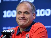 arizona-coach-rich-rodriguez_rnueh8