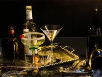 galleries/2014/06/06/kate-moss-beyonce-and-more-of-dan-bannino-s-celebrity-fad-diet-still-lifes/celebrity-food-still-life-kate-moss-tease_mf2ixq