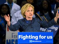 cheats/2015/12/31/hillary-was-mad-about-2011-photoshop/151122-kucinich-tease_m1dcnr