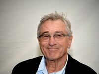articles/2015/04/14/robert-de-niro-mayor-de-blasio-doesn-t-help-the-tribeca-film-festival/150413-stern-deblasio-tribeca-tease_j7c8ax