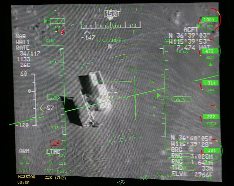 articles/2015/10/18/she-kills-people-from-7-850-miles-away/151017-mauer-drones-embed1_l4byk8