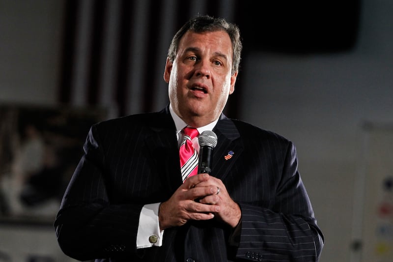 articles/2014/03/27/team-christie-clears-christie-over-bridgegate/140327-nuzzi-christie-tease_nl0ycr