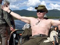 2017-08-05T153715Z_951457448_RC1519983950_RTRMADP_3_RUSSIA-PUTIN-FISHING_ez0g2p