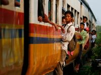articles/2013/08/02/the-good-old-travel-guide-days/130731-lonely-planest-wheeler-tease_pwavhb