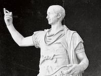 211112-caesar-statues-tease-01_fx063l