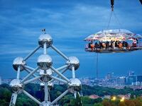 galleries/2014/04/23/restaurants-in-cool-unexpected-places-photos/8-unexpected-restaurants-sky_bd4ga7