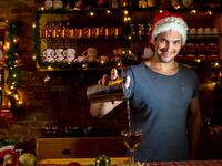 articles/2016/12/22/over-the-top-restaurant-and-bar-holiday-decorations/161221-rothbaum-miracle-on-ninth-street-tease_rugkqi