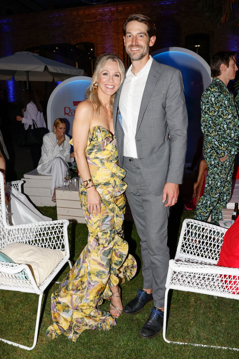 Jennie Garth and Dave Abrams in Berlin, Germany, in 2023.