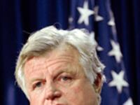 articles/2009/08/26/trailing-teddy/grove-ted-kennedy_45480_lnsq81