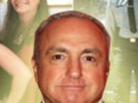 articles/2010/05/11/inside-lorne-michaels-bubble/grove-lorne-michaels_99939_n6qexc