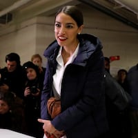 2018-11-06T190153Z_1108055129_RC190EA1DE00_RTRMADP_3_USA-ELECTION-NEW-YORK-OCASIO-CORTEZ_yxsbdo