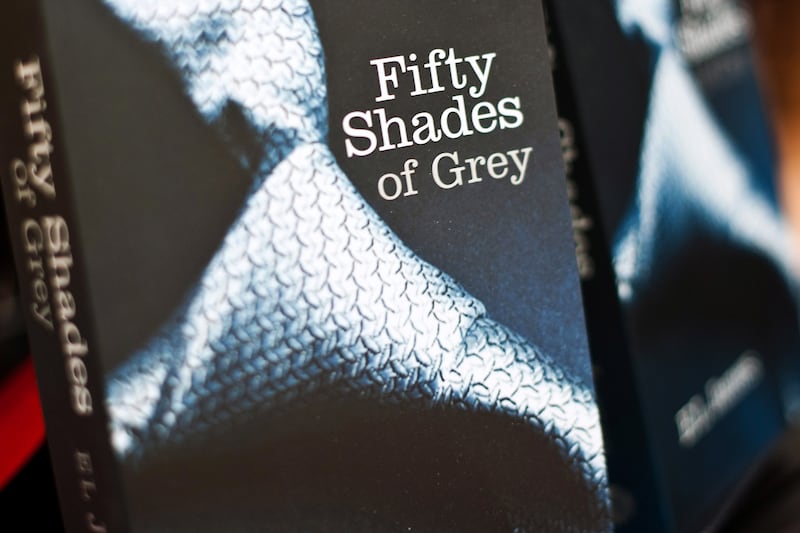 articles/2012/12/28/50-shades-of-grey-is-the-subject-of-a-course-at-american-university/nussel-50-shades-college-tease_nhmhcz