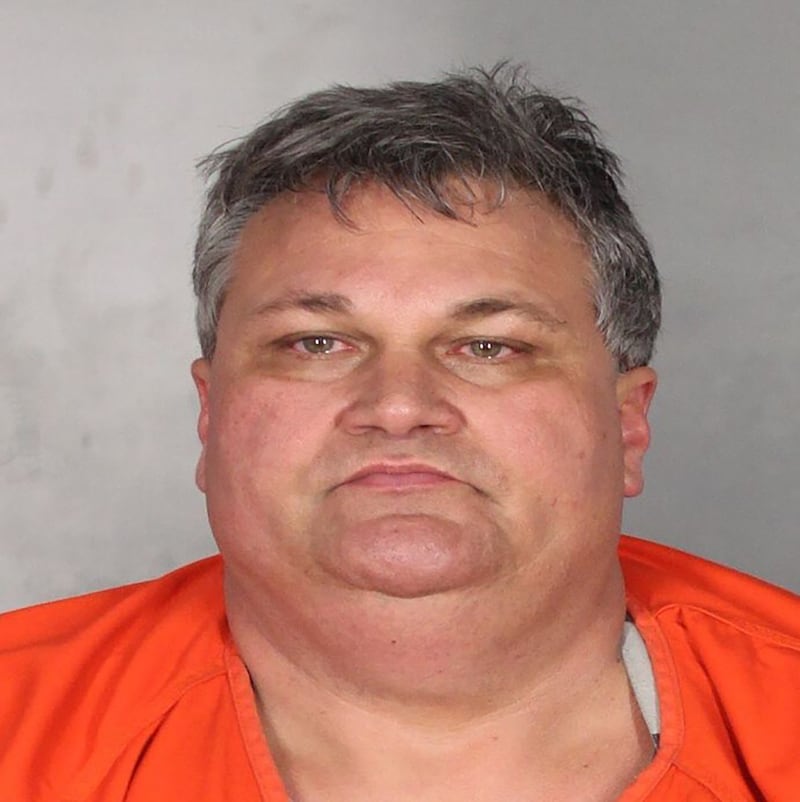 articles/2016/05/04/dad-went-catch-a-predator-to-catch-the-man-molesting-his-daughter/160503-messer-catch-predator-embed_fjfk3j