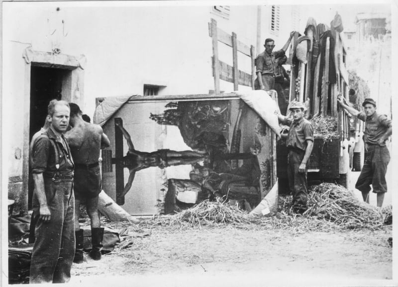 articles/2013/05/25/how-wwii-soldiers-saved-italy-s-art-from-the-nazis/130513-italy-2_ro37i0