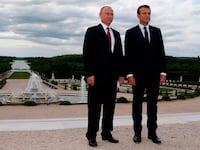 170529-dickey-macron-putin-tease-1_vjkuir