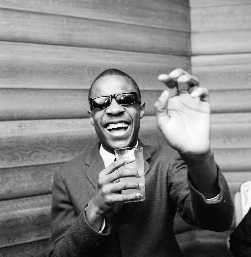 galleries/2016/09/16/when-motown-taught-america-how-to-dress/160916-motown-style-05_q6egwe