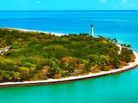 210805-Colley-Clarke-Miami-tease_wpoz0t
