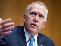 2020-10-03T003755Z_622208536_RC2OAJ9NJHDE_RTRMADP_3_HEALTH-CORONAVIRUS-USA-TRUMP-TILLIS_jhaz1r