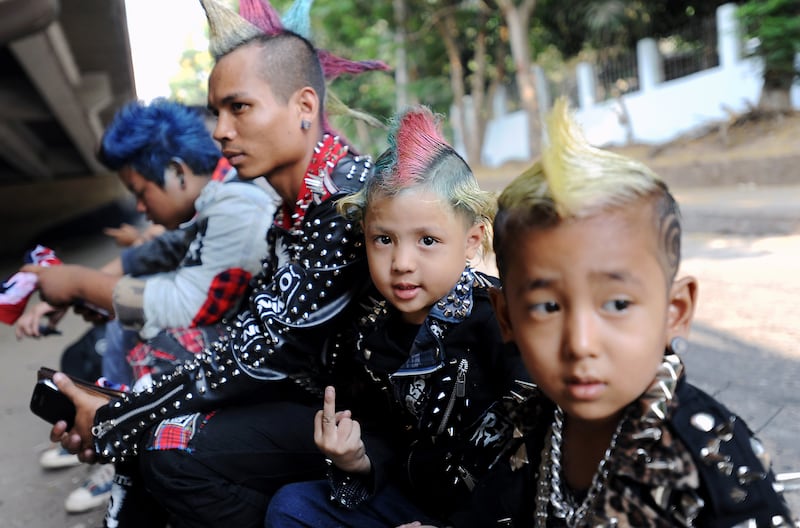galleries/2014/06/14/burma-s-punk-scene-in-photos/140612-buma-punk4_i6zug9