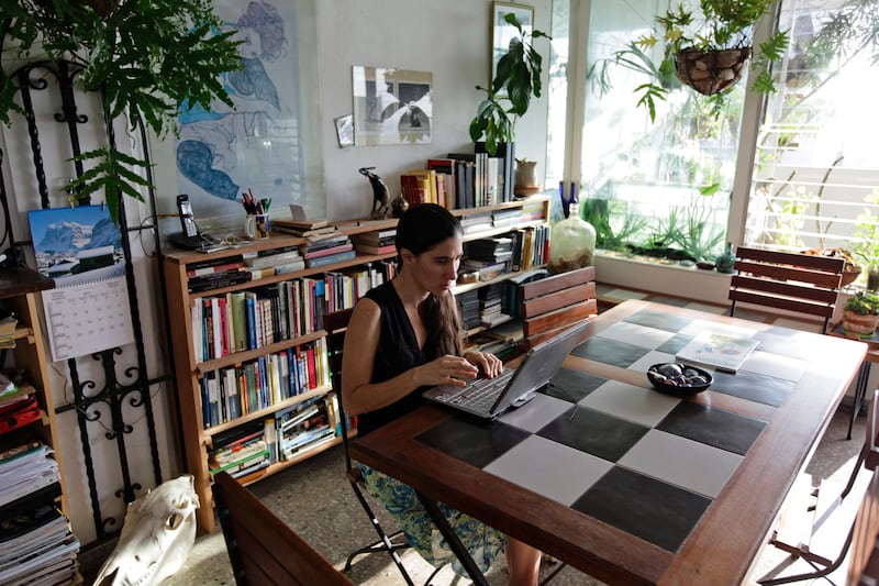 articles/2013/03/15/yoani-sanchez-it-s-not-easy-being-a-cuban-blogger/130315-dimon-sanchez-embed2_jb4xhx