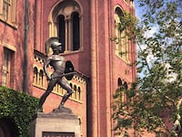 articles/2016/06/22/how-usc-s-roski-art-school-lost-all-its-mfa-students/160622-Crocker-USC-Art-Schhol-tease_ab1aic
