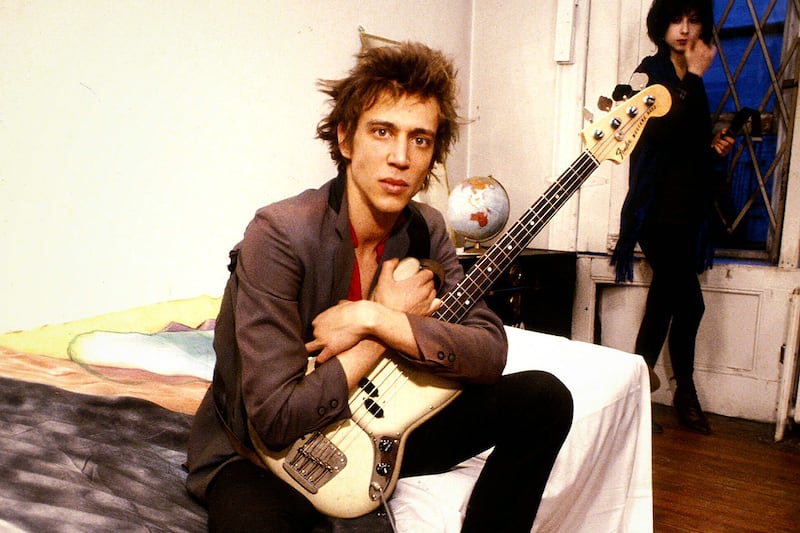 articles/2013/03/18/richard-hell-was-the-first-person-to-shoot-up-heroin-in-front-of-me/130317-richard-hell-tease_kjfpih