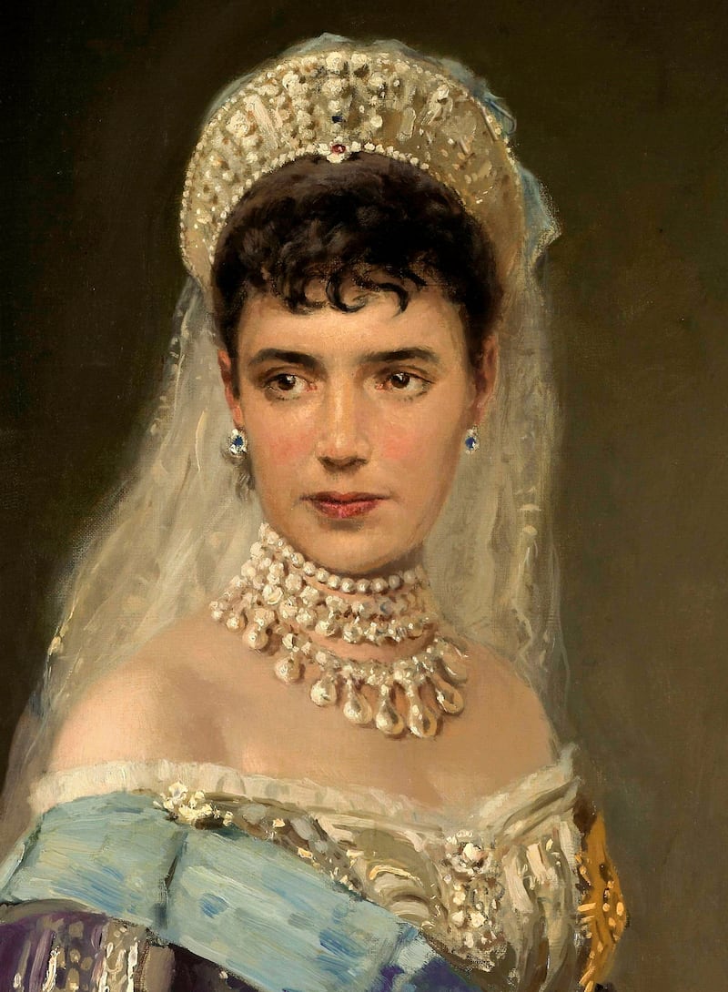 Grand Duchess Anastasia's grandmother, Dowager Empress Maria Feodorovna of Russia, owned the sapphire.