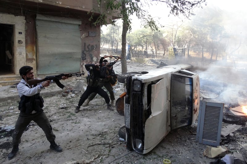 articles/2013/11/07/how-the-syrian-war-subreddit-scoops-mainstream-media/131106-syria-reddit-strochlic-tease_e8wd3p