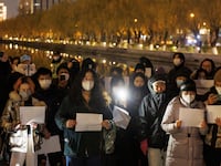 2022-11-27T204954Z_1501742694_RC2KUX9TWWIF_RTRMADP_3_HEALTH-CORONAVIRUS-CHINA_euivyi