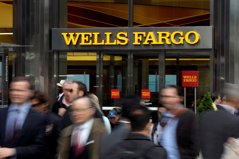 articles/2013/01/11/wells-fargo-is-america-s-best-bank/130111-zeitlin-wells-fargo-tease-embed_eznn0v