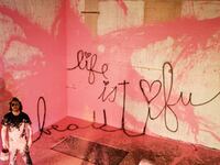 articles/2010/02/18/who-is-mr-brainwash/mr-brainwash_82786_ogykun