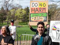 2020-04-14T000000Z_1241460791_MT1SIPA000MTKSPY_RTRMADP_3_SIPA-USA_e5mmts