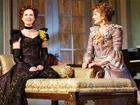 articles/2017/04/19/laura-linney-and-cynthia-nixon-s-double-up-broadway-triumph-review-of-the-little-foxes/170419-teeman-linney-nixon-tease_uhxvdh