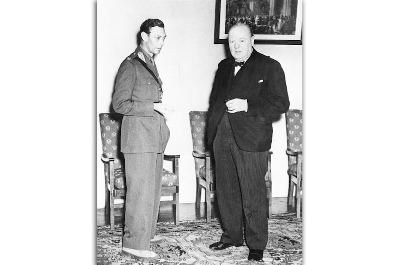 articles/2013/10/19/bags-of-swank-the-unlikely-alliance-between-churchill-and-george-vi/131017-korda-king-churchill-embed_b65ksw