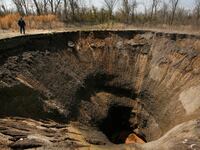 articles/2013/03/02/the-science-of-sinkholes-what-you-should-know/130301-sinkholes-tease_giw1fw