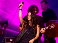 articles/2012/11/01/alanis-morissette-on-why-america-must-embrace-the-feminine/feminism-alanis-morissette-tease_mvwphc